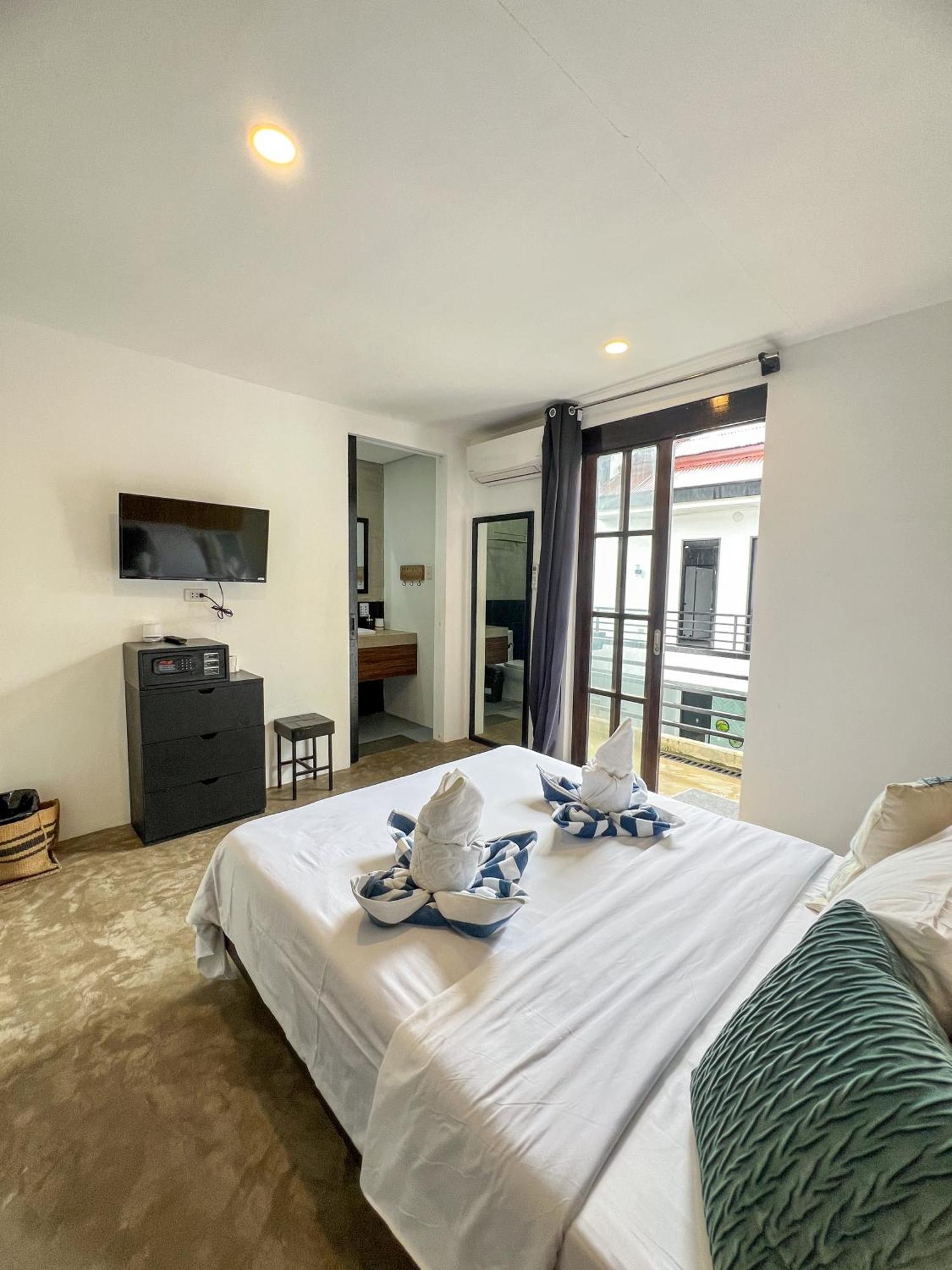 Siargao Bed And Brewery Hotel General Luna  Eksteriør billede